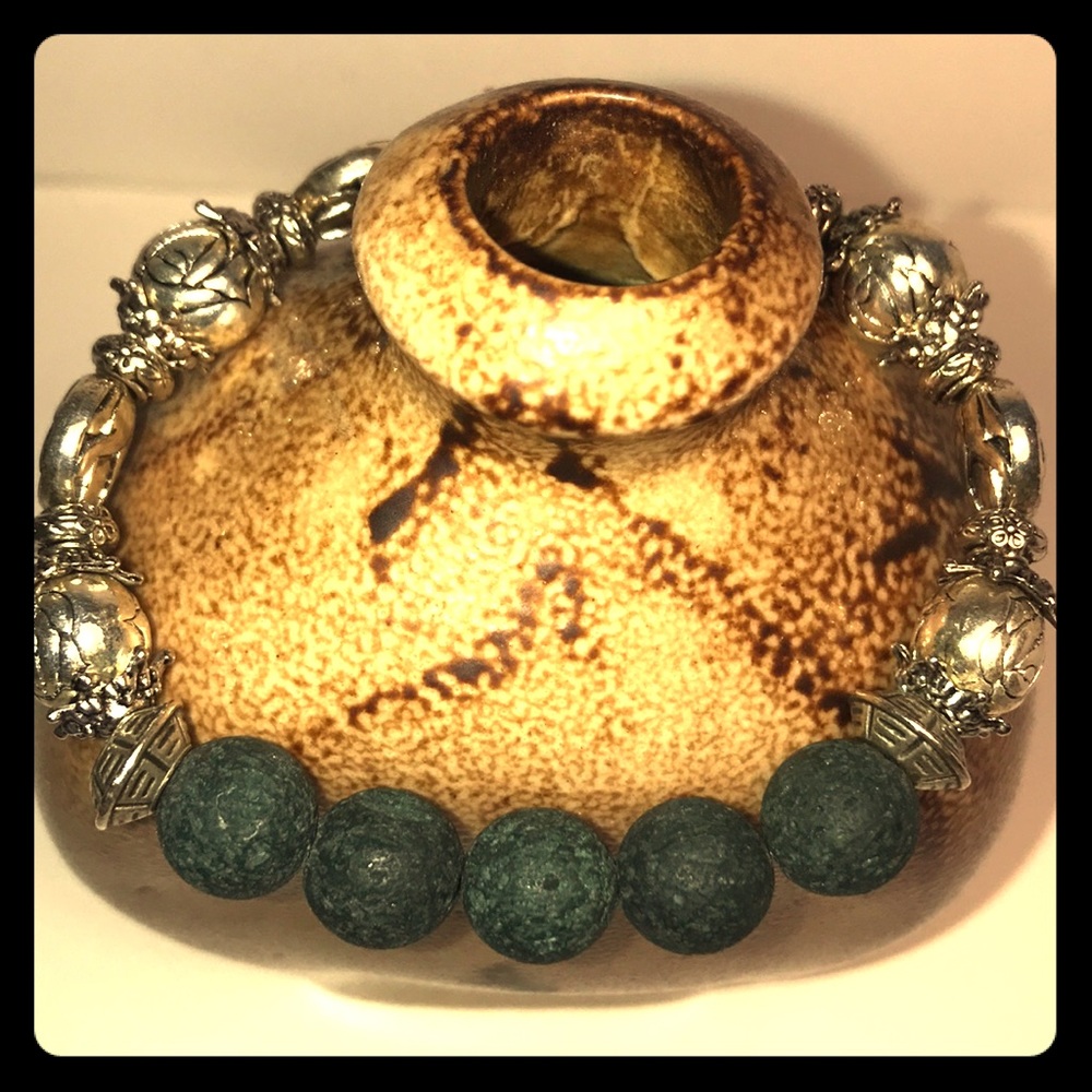 Essential Oil Diffuser Bracelet - Picture 6 of 7